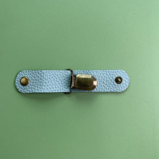 Travel Foreskin Hat Clip Outdoor Accessories Hat Clip Leather Handbag Pendant Accessory Clip Anti-lost Cap