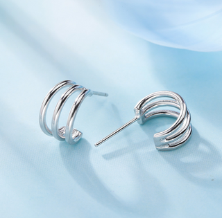 C-shaped hollow line men and women earrings