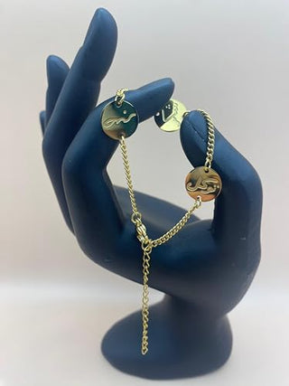 Julie & Co four leaf clover 18K gold plated Jewelry set Jewellery set for women, comes with a cute keychain in a Julie & Co neat gift box.