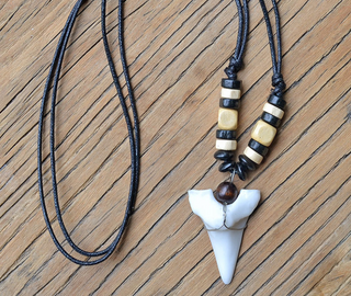 Men and Women Necklaces Imitation Shark Tooth Pendant