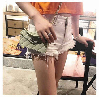 IPHONE CASES Luxury Women's Mobile Phone Case With Inclined Chain Lanyard