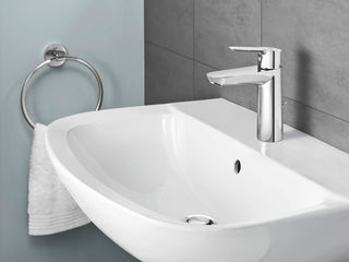 GROHE BauLoop Single Lever Basin Mixer | S-Size | With Plastic Pop-Up Waste Set | Water Saving Bathroom Tap | Bathroom Fixtures | Chrome | 23335000