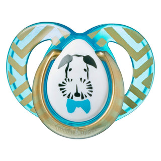 Tommee Tippee Moda Soothers, Symmetrical Orthodontic Design, BPA-Free Silicone Baglet, Includes Steriliser Box, 6-18m, Pack of 2 Dummies