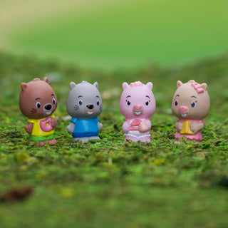 Bandai V700303 Timber Tots by Klorofil-Set of 4 Figures from The Chipchip Beaver Family-Thomas, Nina, Martin, Lisa-Early Learning pre-School Toys-Collectible figures-V700303, Chip-Chip